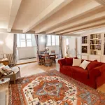 Elegant Loft Serragli Apartament