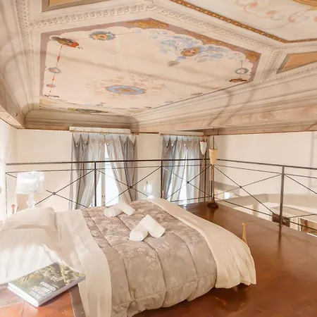 Elegant Loft Serragli