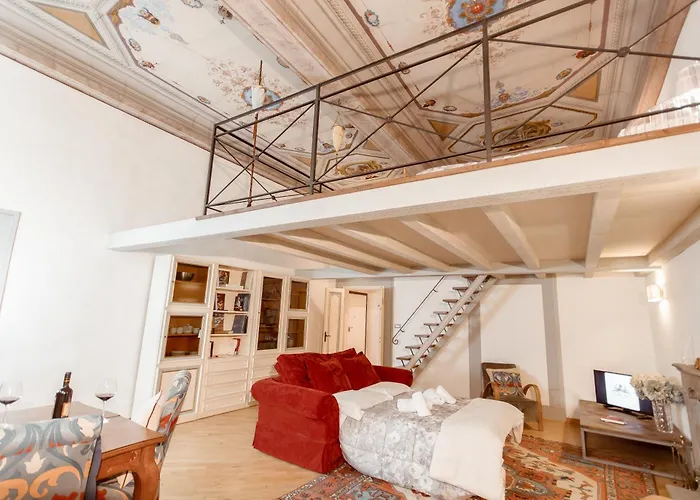 Elegant Loft Serragli 아파트