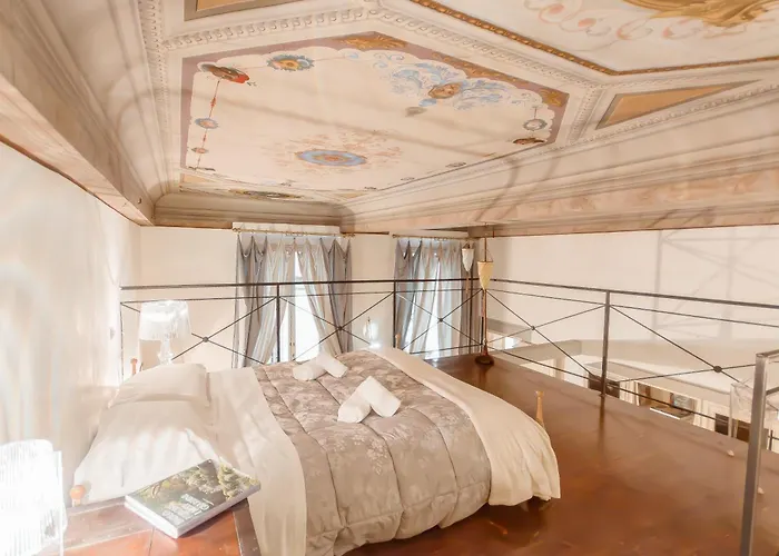 Elegant Loft Serragli